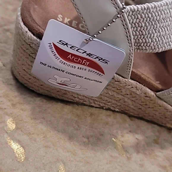 Cute And Comfy Martha Stewart Wedge Sandals - Picture 3 of 4